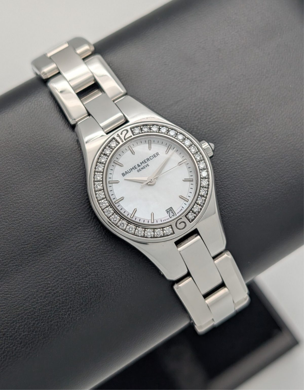 Baume & Mercier Linea 27mm M0A10013 Damenuhr Fullset Perlmutt Uhr Diamanten #89