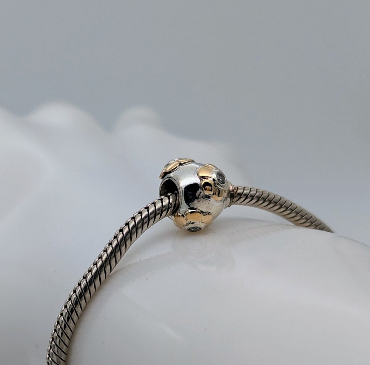 Pandora Raised Flower Charm Armband 925 ALE-14k Gold für Pandora Armbänder #440