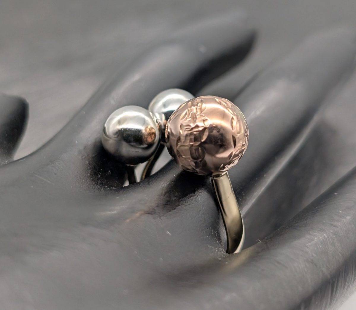585/14K Tricolorgold Kugelring Siegelring - 3,95g - Damenring #1408