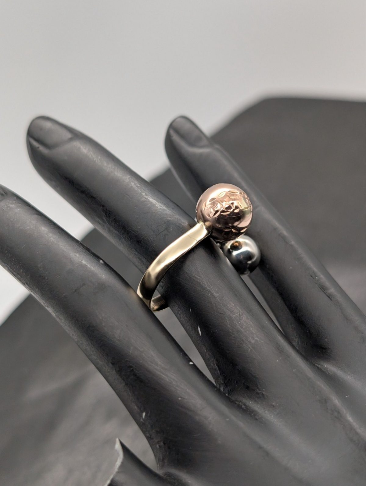 585/14K Tricolorgold Kugelring Siegelring - 3,95g - Damenring #1408