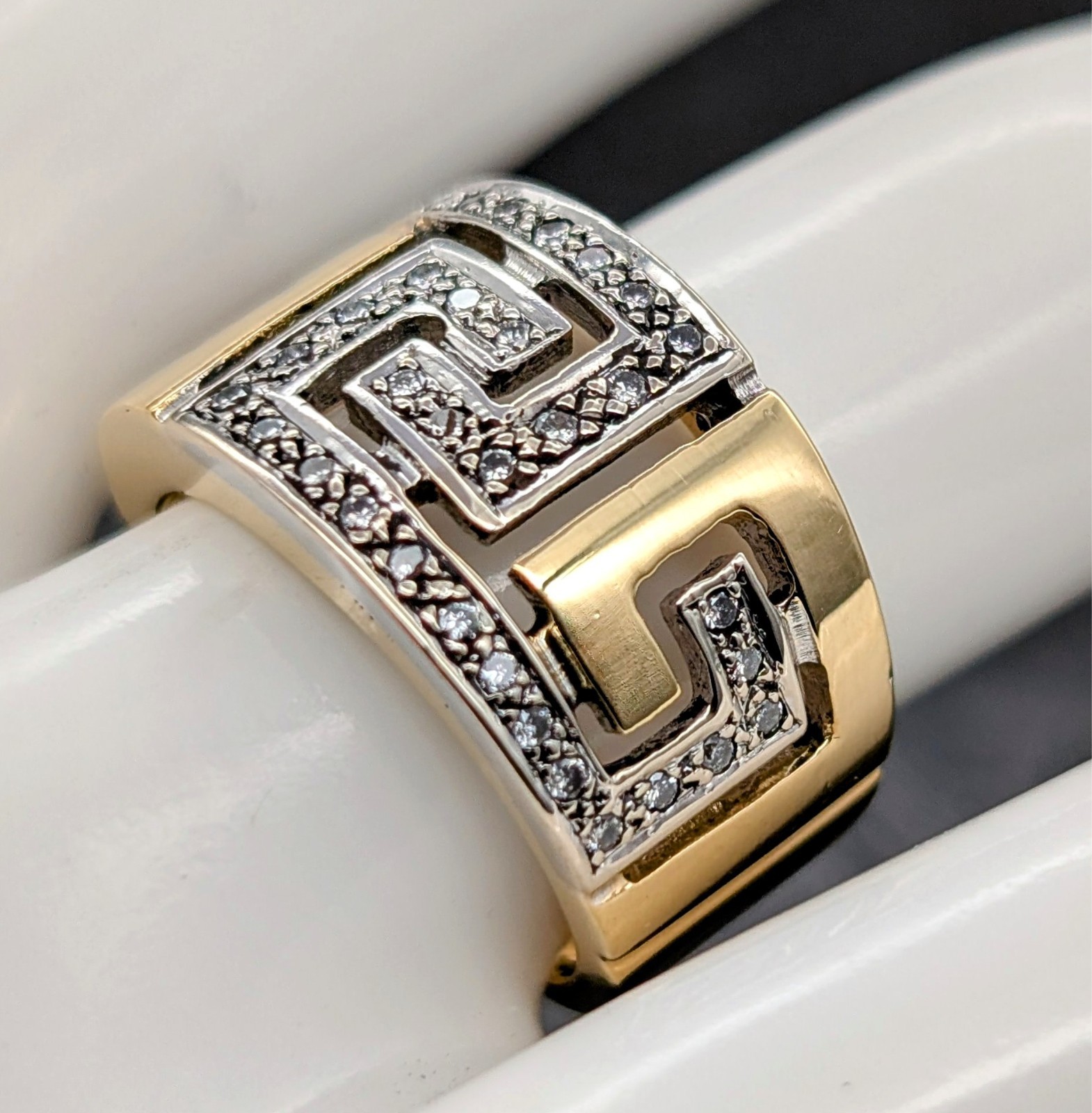 750/18K Gelbgold Medusa Brillanten Ring - 10,90g - Damenring [GR.51] #1432