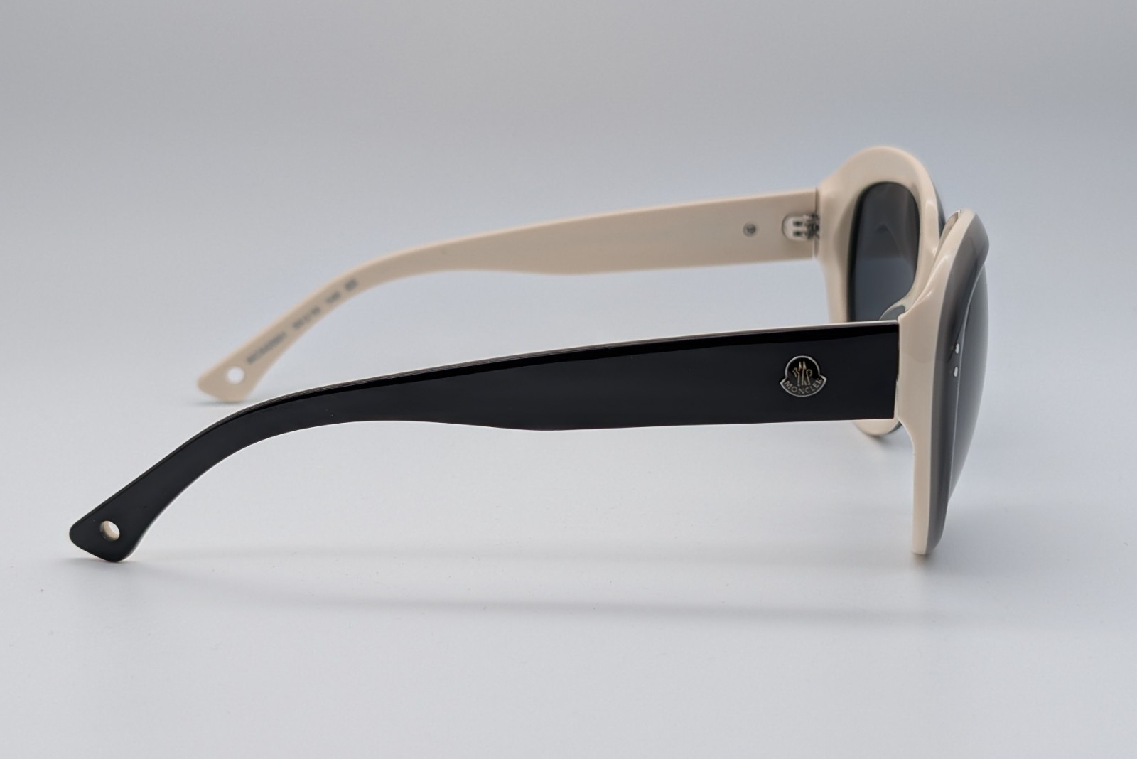 Moncler MC542S01 – Sonnenbrille - 55□19 – 140 Schwarz -Weiß #1802