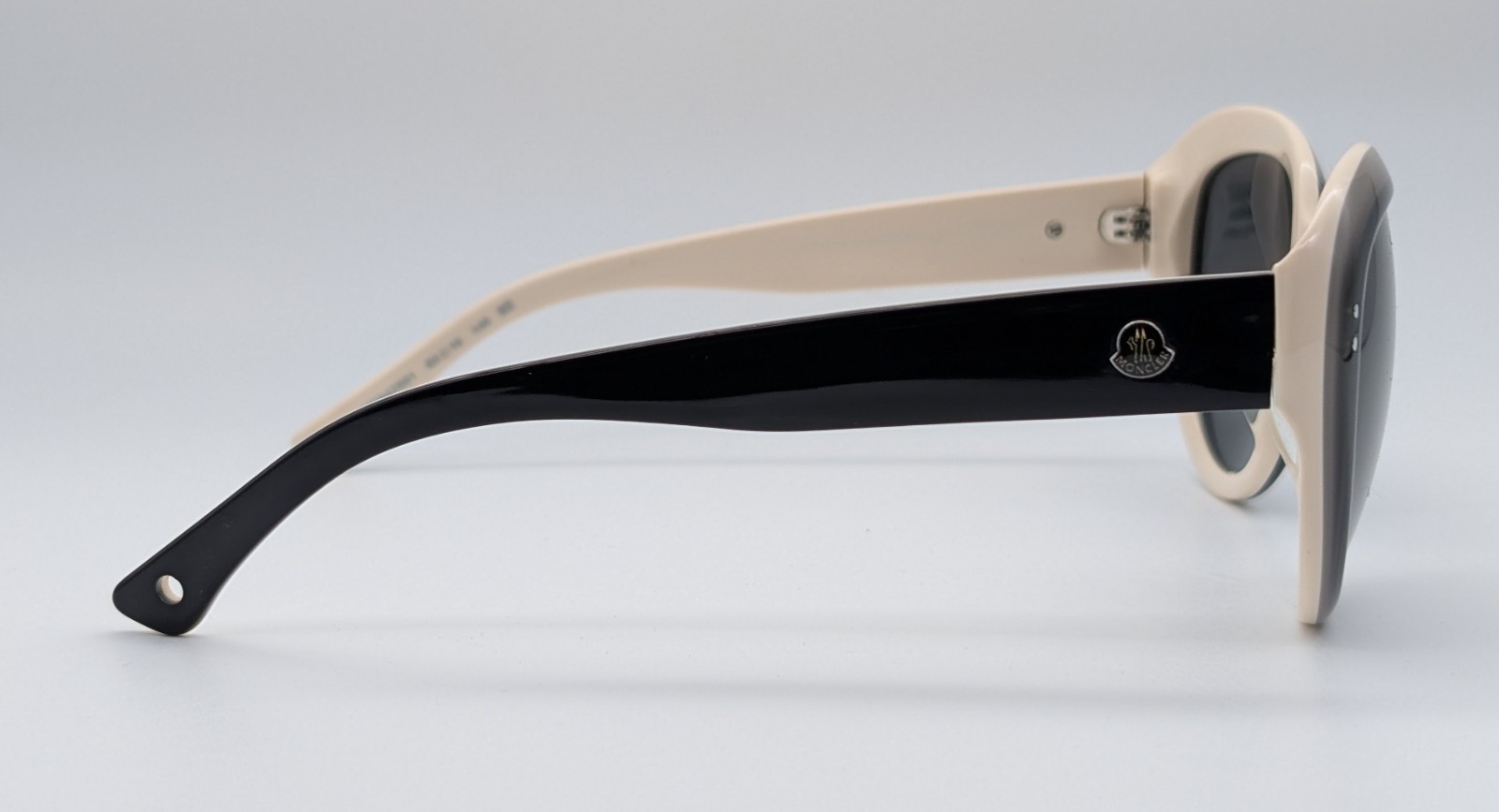 Moncler MC542S01 – Sonnenbrille - 55□19 – 140 Schwarz -Weiß #1802