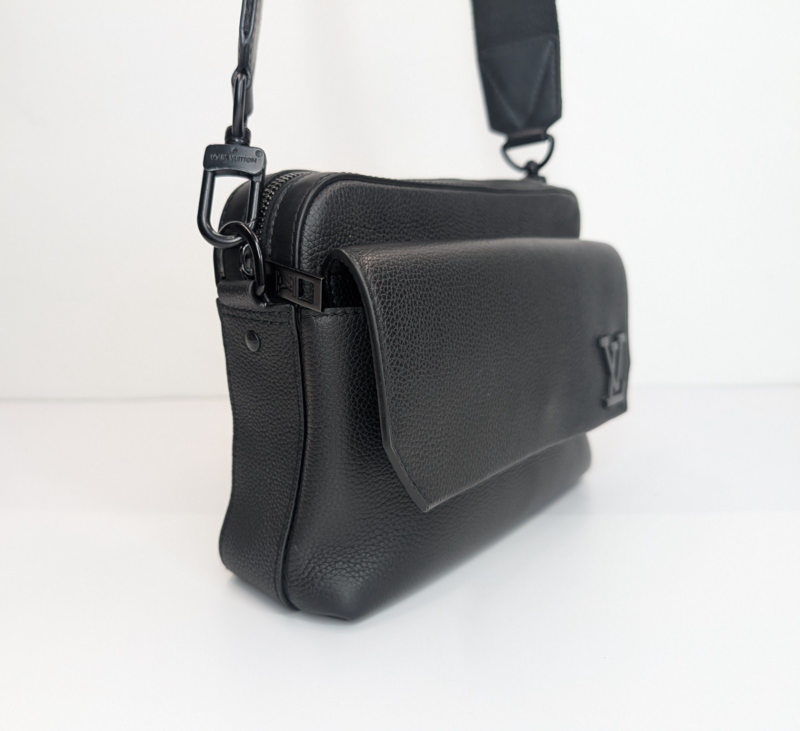 Louis Vuitton Herren Crossbody / Messenger Bag – M22482 Leder Full Set #1911