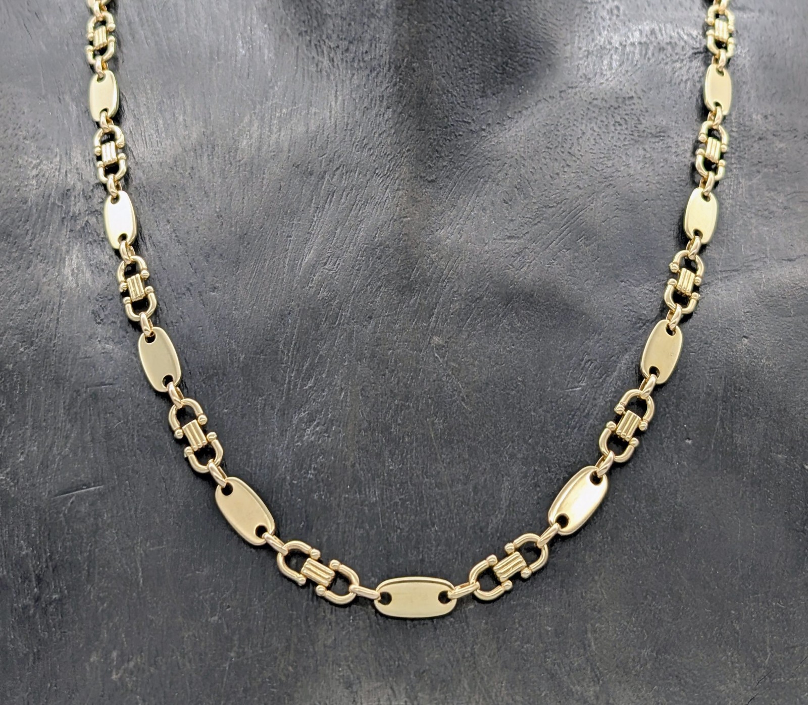 Steigbügelkette Plattenkette Kette 585/14K Gelbgold – 40,90g – 68,50cm #2055