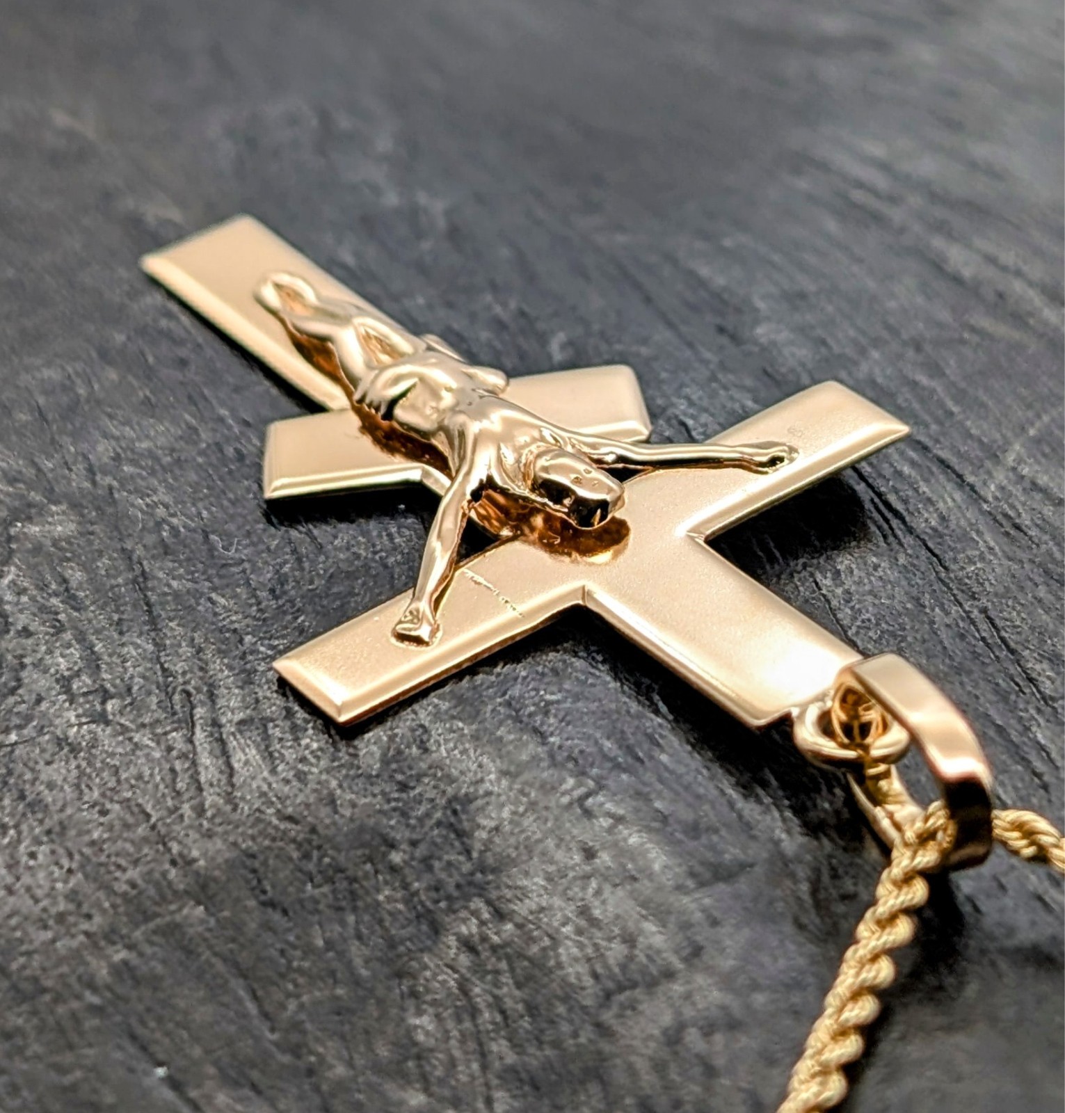 Jesus Kreuz Anhänger 585/14K Rosegold - 3,70g - für Halsketten #1396