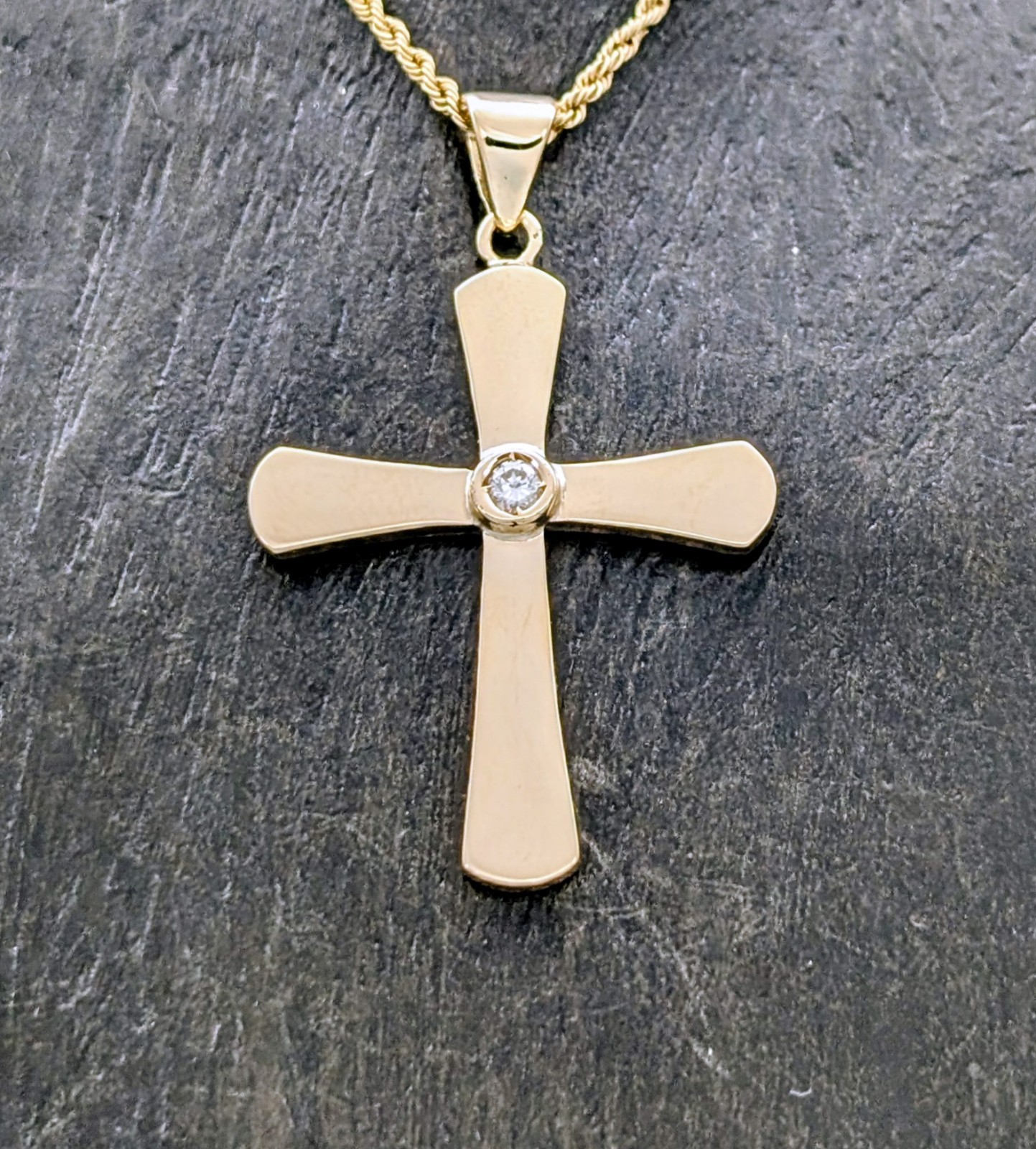 Jesus Kreuz Anhänger 585/14K Gelbgold mit Brillant 4,90g – Für Halsketten #1883
