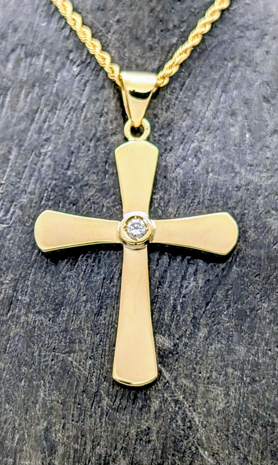 Jesus Kreuz Anhänger 585/14K Gelbgold mit Brillant 4,90g – Für Halsketten #1883