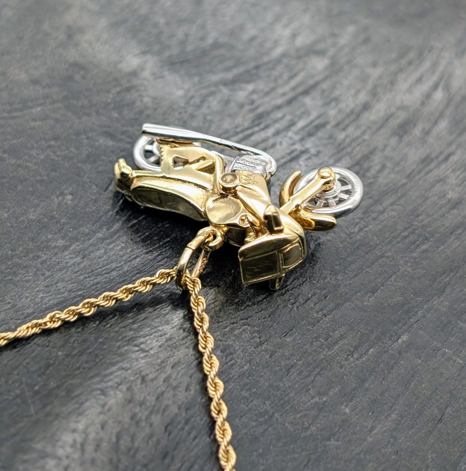 Motorrad Anhänger 333/8K Gelbgold – 5,25g – für Halsketten #N191