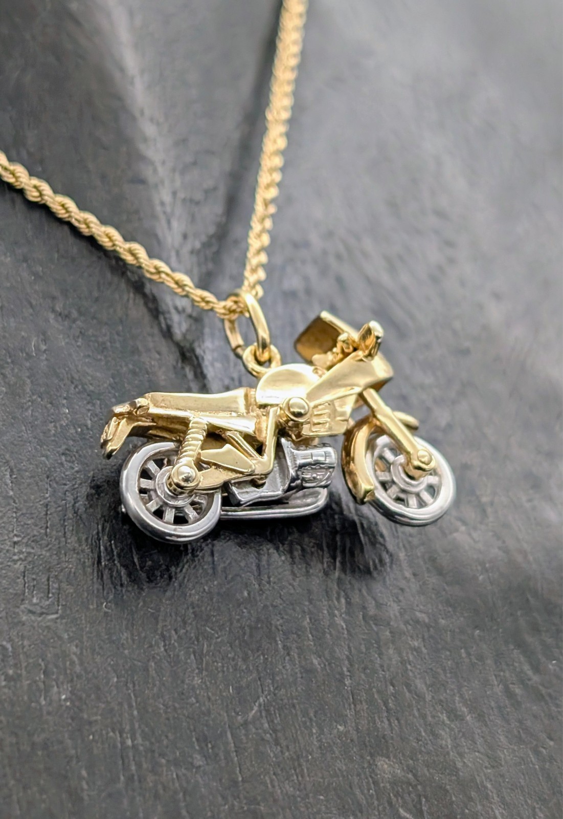 Motorrad Anhänger 333/8K Gelbgold – 5,25g – für Halsketten #N191