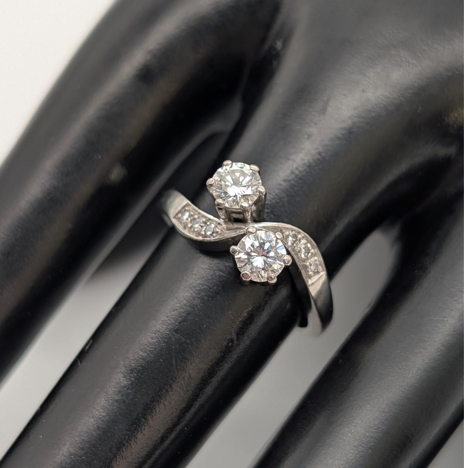 Solitär Brillant 0,62ct Damen Ring Weißgold 750/18K – 4,65g – (Gr. 53) #2077