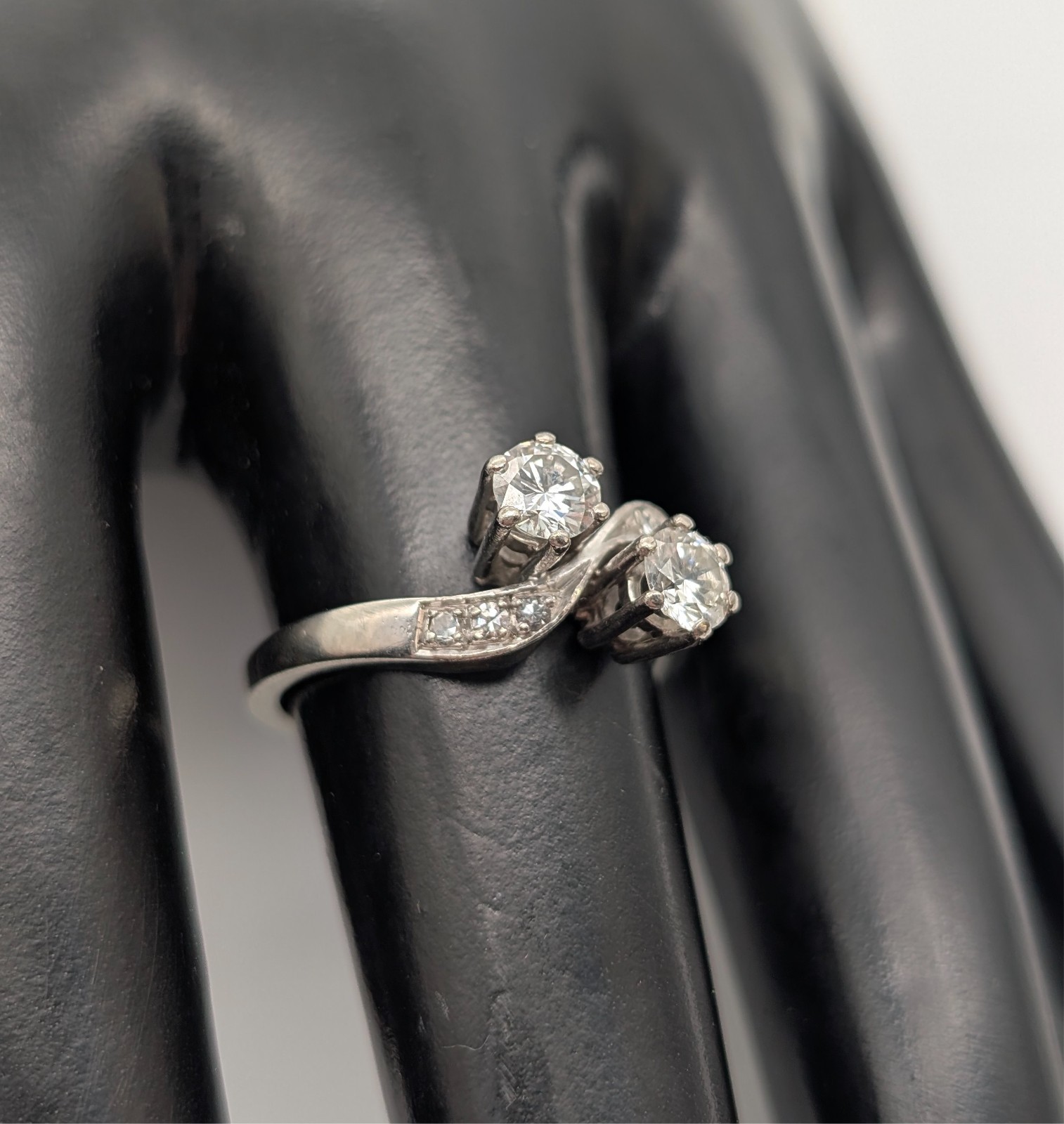 Solitär Brillant 0,62ct Damen Ring Weißgold 750/18K – 4,65g – (Gr. 53) #2077