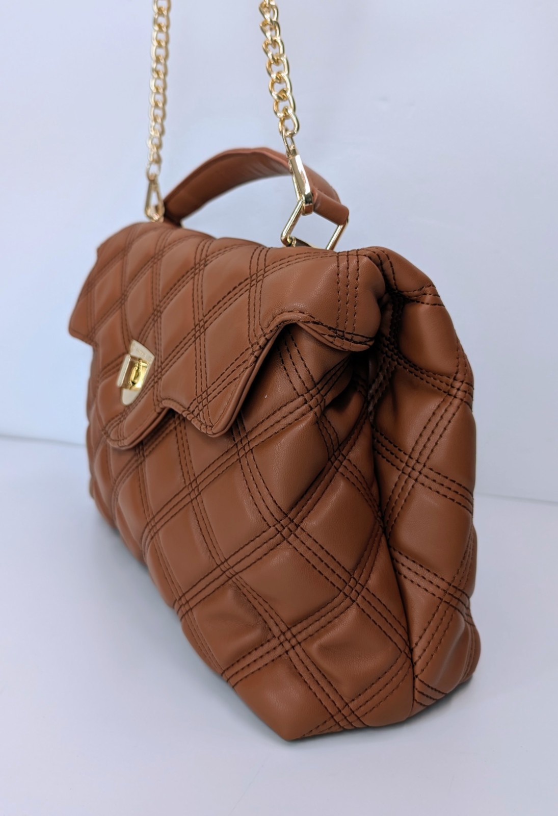 BESSIE Damen Handtasche – Braun Leder – 28 cm – Steppmuster – Goldkette #3089