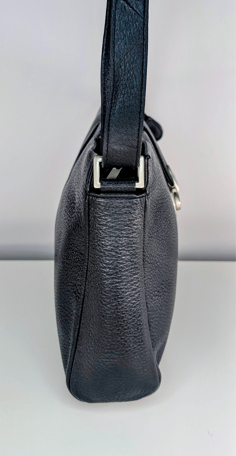 BREE Classic Schultertasche / Umhängetasche – Schwarz – Leder 30 cm Logo #3099