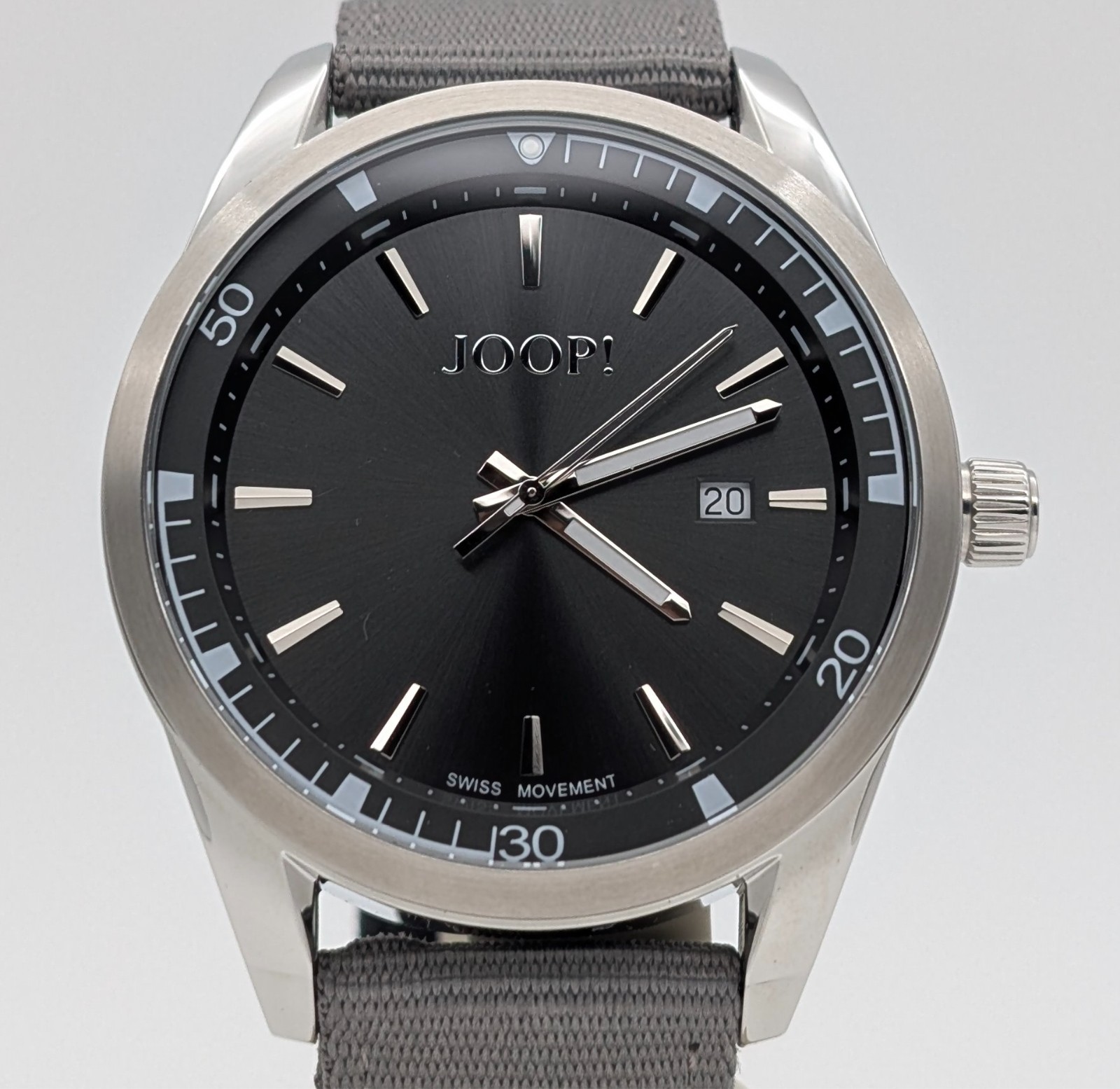 Joop 2033710 Armbanduhr – Ø45mm Quarz Stoffarmband Grau #3135