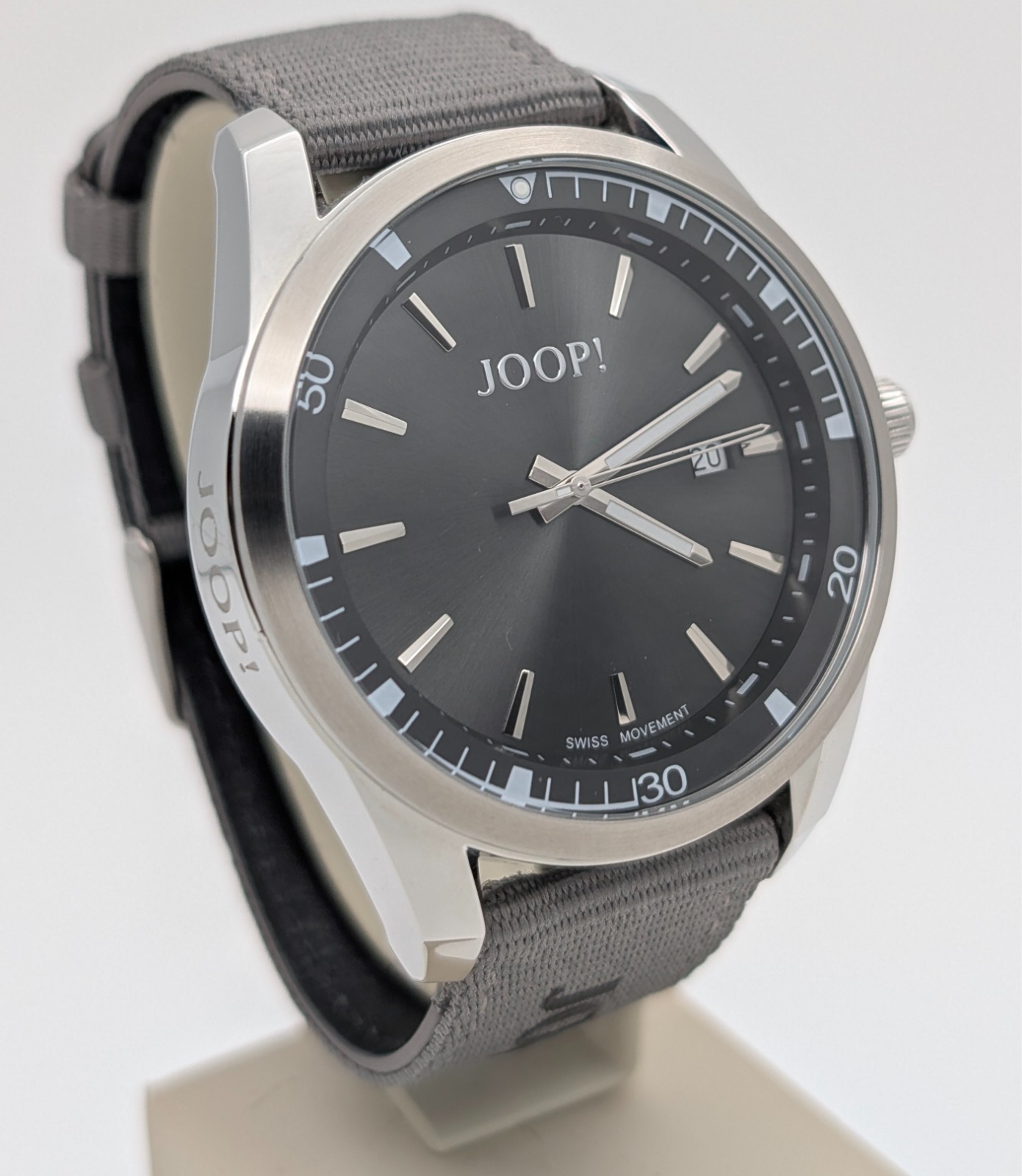 Joop 2033710 Armbanduhr – Ø45mm Quarz Stoffarmband Grau #3135