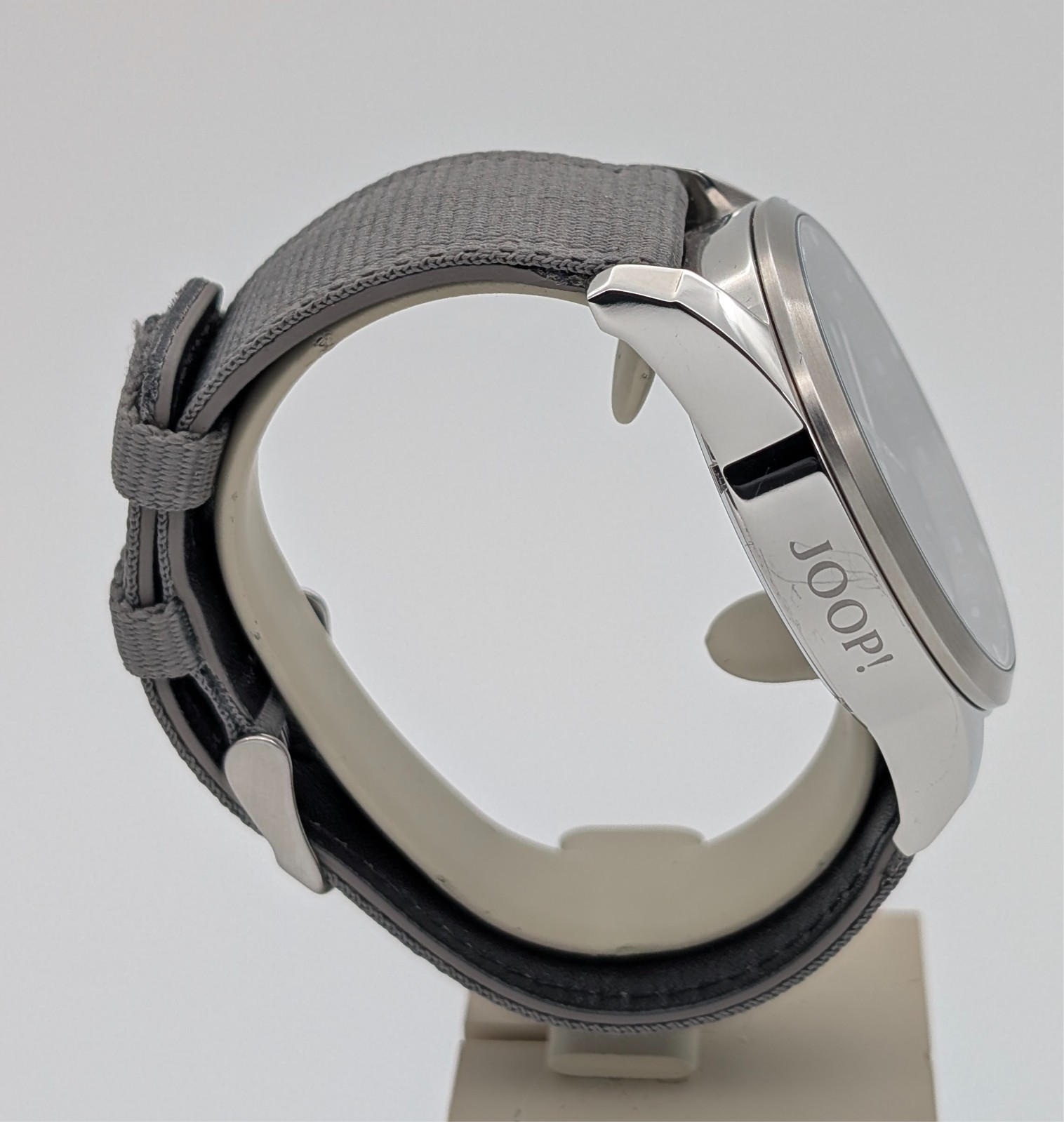 Joop 2033710 Armbanduhr – Ø45mm Quarz Stoffarmband Grau #3135