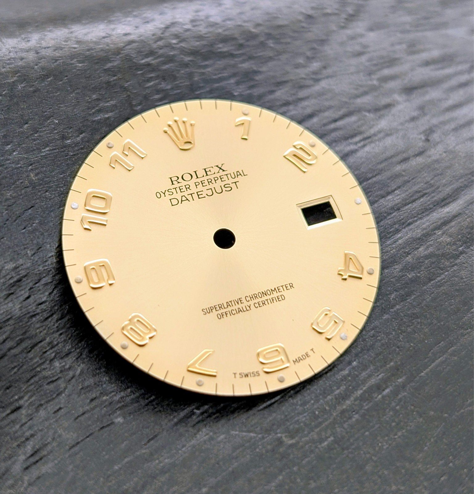 Rolex Datejust 36 Goldenes arabisches Zifferblatt Ø27,80 mm #3116