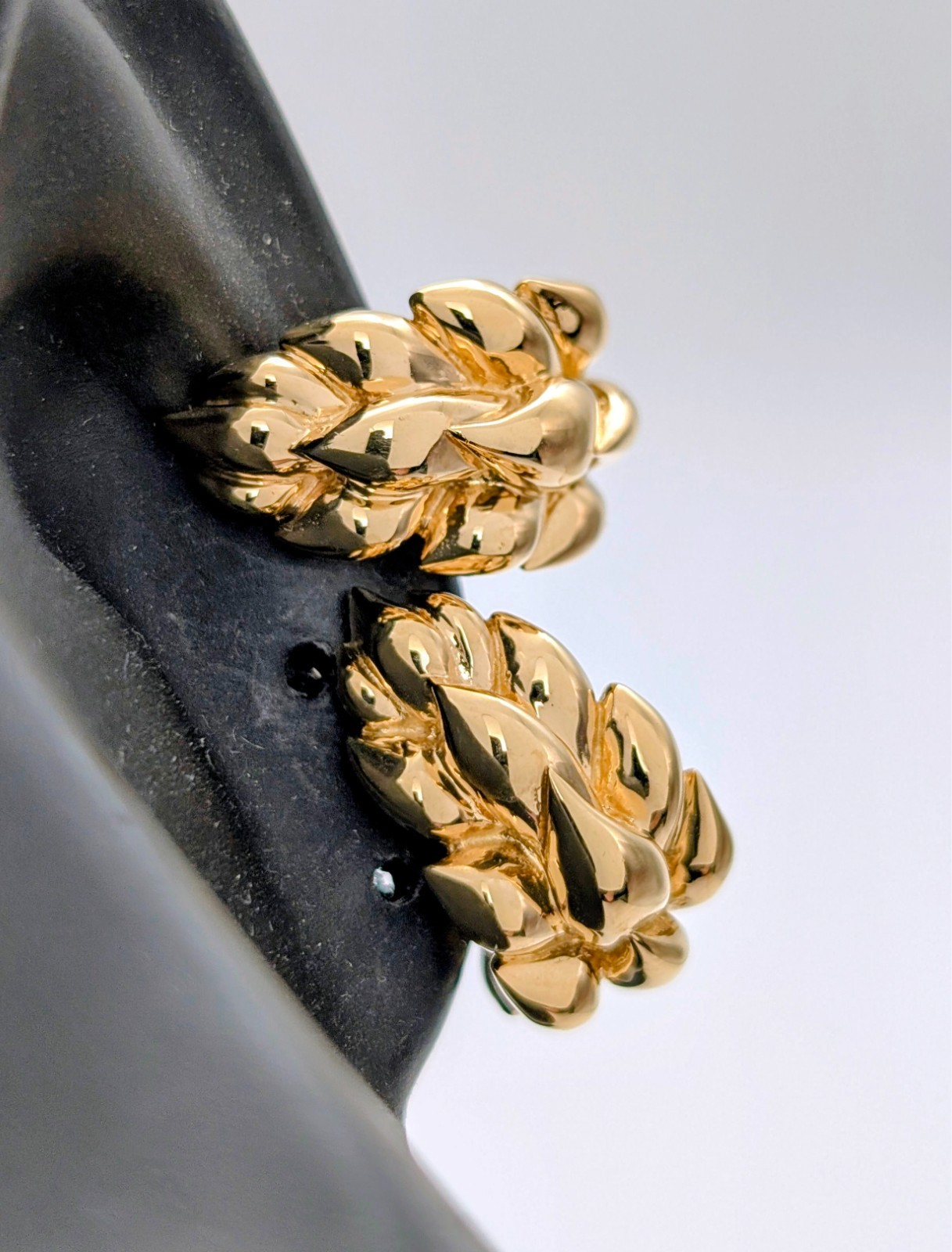 Chanel Vintage Ohrringe Blättermotiv 750/18K Gelbgold 18,60g #3322