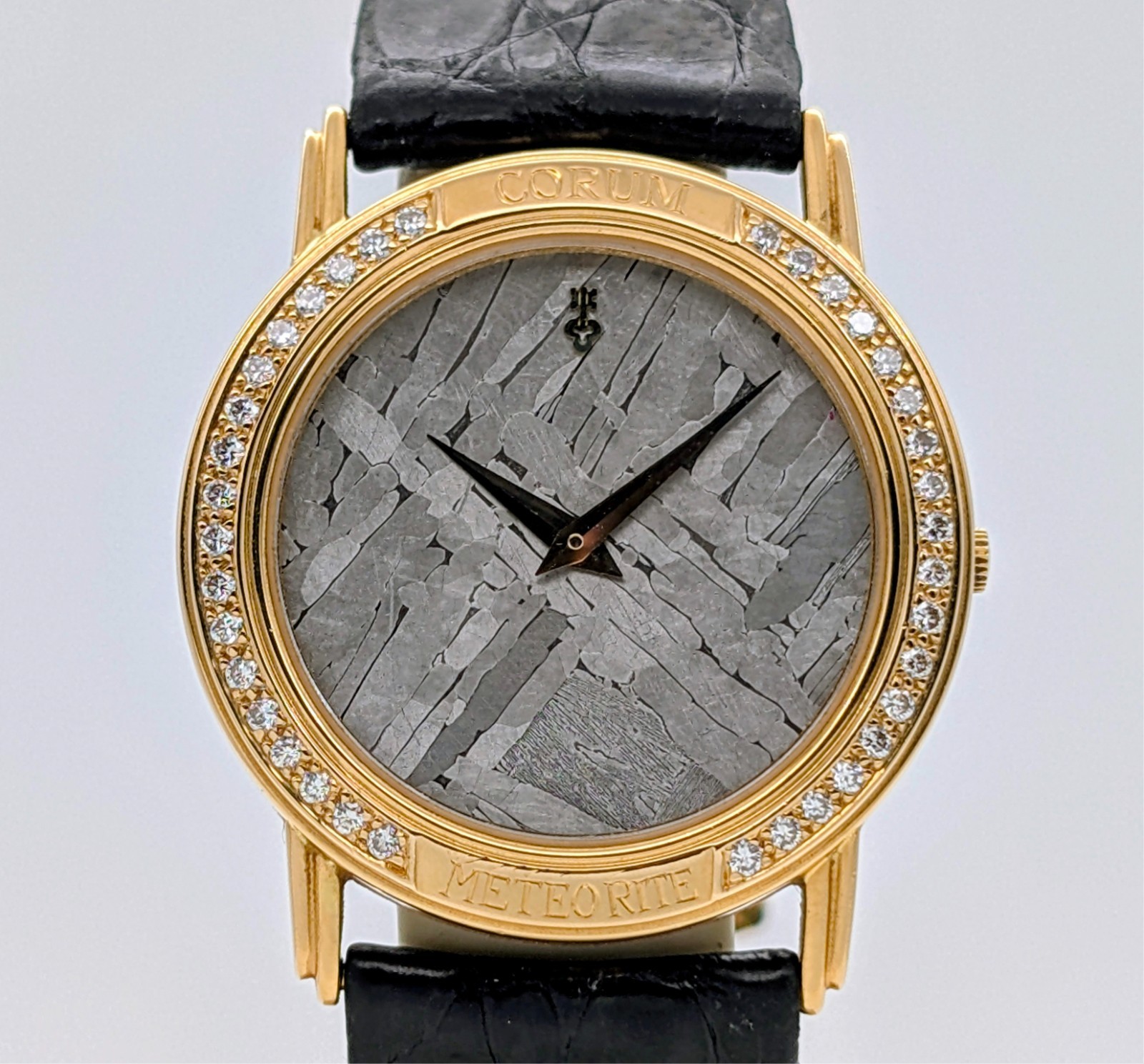 CORUM Meteorite 18K Gold Ref. 50.450.65 - Ø31mm Damenuhr Diamond Bezel #3402