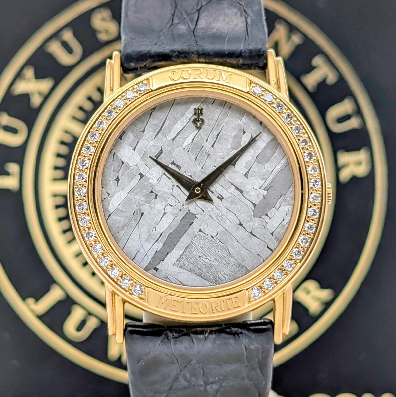 CORUM Meteorite 18K Gold Ref. 50.450.65 - Ø31mm Damenuhr Diamond Bezel #3402