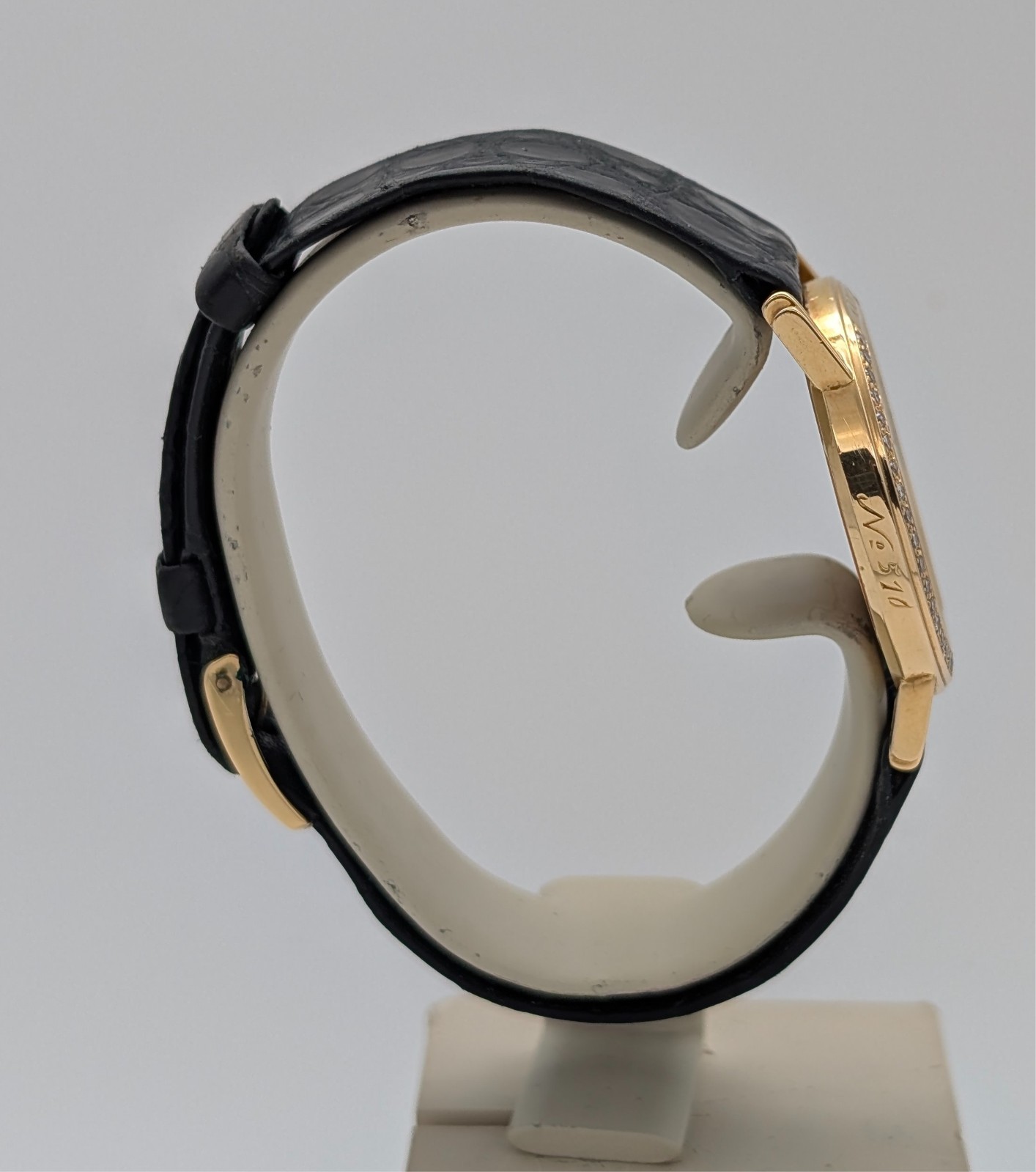 CORUM Meteorite 18K Gold Ref. 50.450.65 - Ø31mm Damenuhr Diamond Bezel #3402